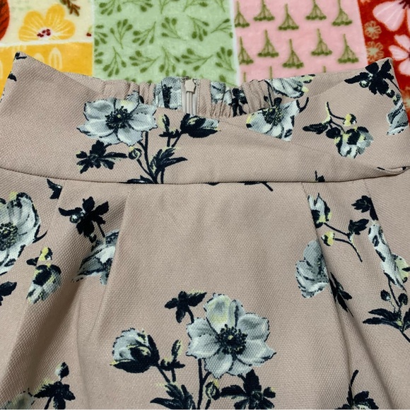 Japanese brand mini skirt - Picture 4 of 7